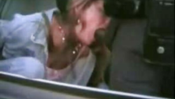 लीना पॉल और क्विन वाइल्ड का स्वीट लेज़्बीयन प्यार वीडियो पिक्चर सेक्सी में काफी बेडरूम में