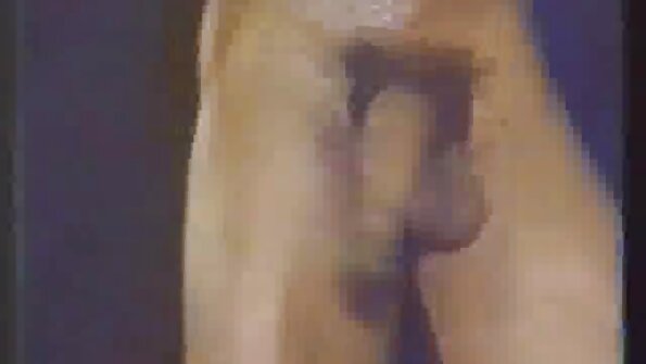गर्म चूतड़ वाली दो सेक्सी पिक्चर वीडियो पिक्चर कुतिया एक दूसरे के ऊपर अपने सेक्स टॉयज का उपयोग कर रही हैं