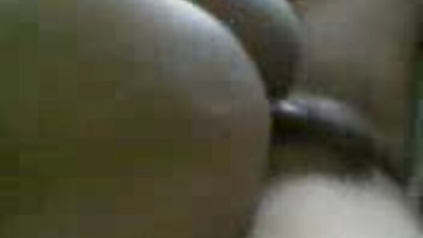 आईने के सेक्सी वीडियो पिक्चर सामने लियोना लेवी की भावुक हस्तमैथुन