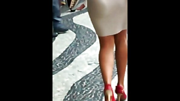 मोटी लैटिना लड़की लॉकर रूम में ब्रूसर की मीटस्टिक की सवारी सेक्सी वीडियो में पिक्चर करती है